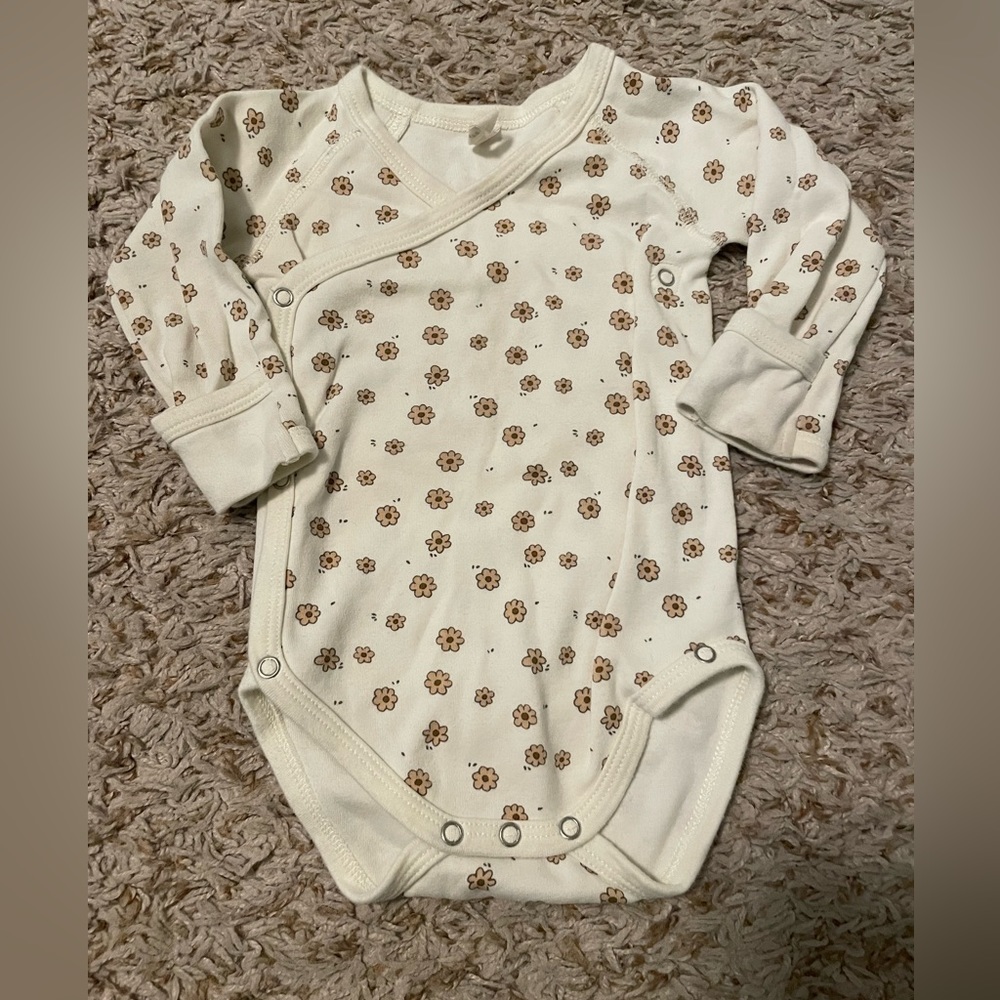 Quincy Mae long sleeve onesie with mittens